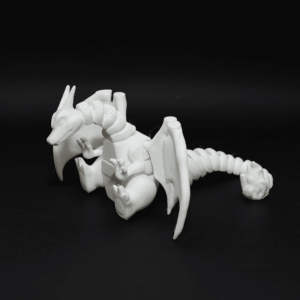 Figurină 3D Charizard articulată, cu aripi, coadă și picioare mobile. Fabricată din material eco-friendly, ideală pentru colecționari, fanii Pokémon și activități creative