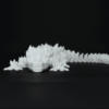 Figurină 3D Dragonul Serpentins de pictat, cu corp articulat și detalii elegante. Fabricată din material eco-friendly, ideală pentru joacă, creativitate și colecționari pasionați de fantezie.