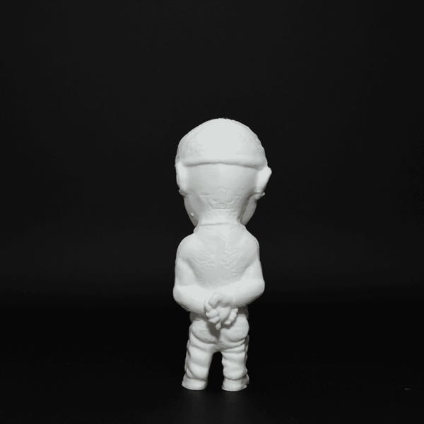 Figurină 3D 2Pac de pictat, cu detalii realiste inspirate din cultura hip-hop. Fabricată din material eco-friendly, ideală pentru colecționari, pasionații de rap și artă urbană