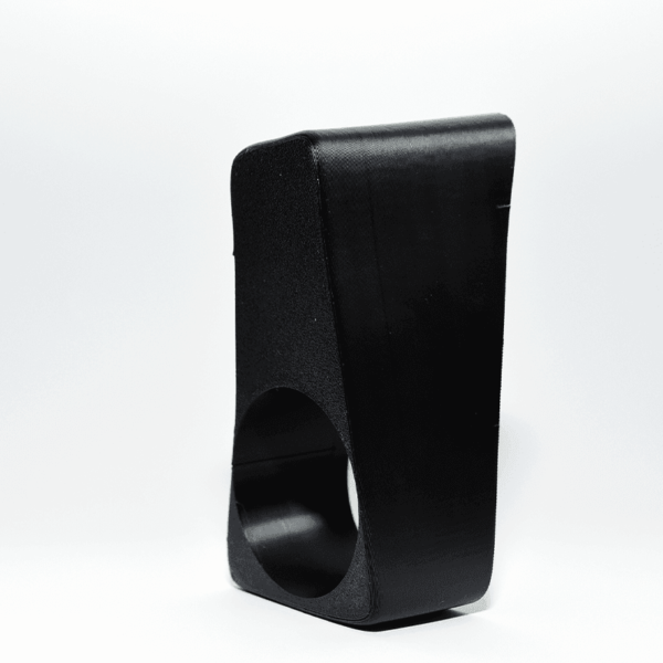 Suport 3D pentru pahare și obiecte mici, compatibil BMW E90/E91, montabil în fața cotierei fără eliminarea scrumierei. Design funcțional, fabricat din material eco-friendly.