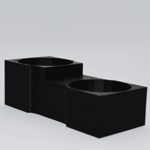 Suport de pahare cu 2 cavități, compatibil cu VW Golf 5 și Golf 6. Se montează în consola centrală, design precis, material durabil și aspect OEM.